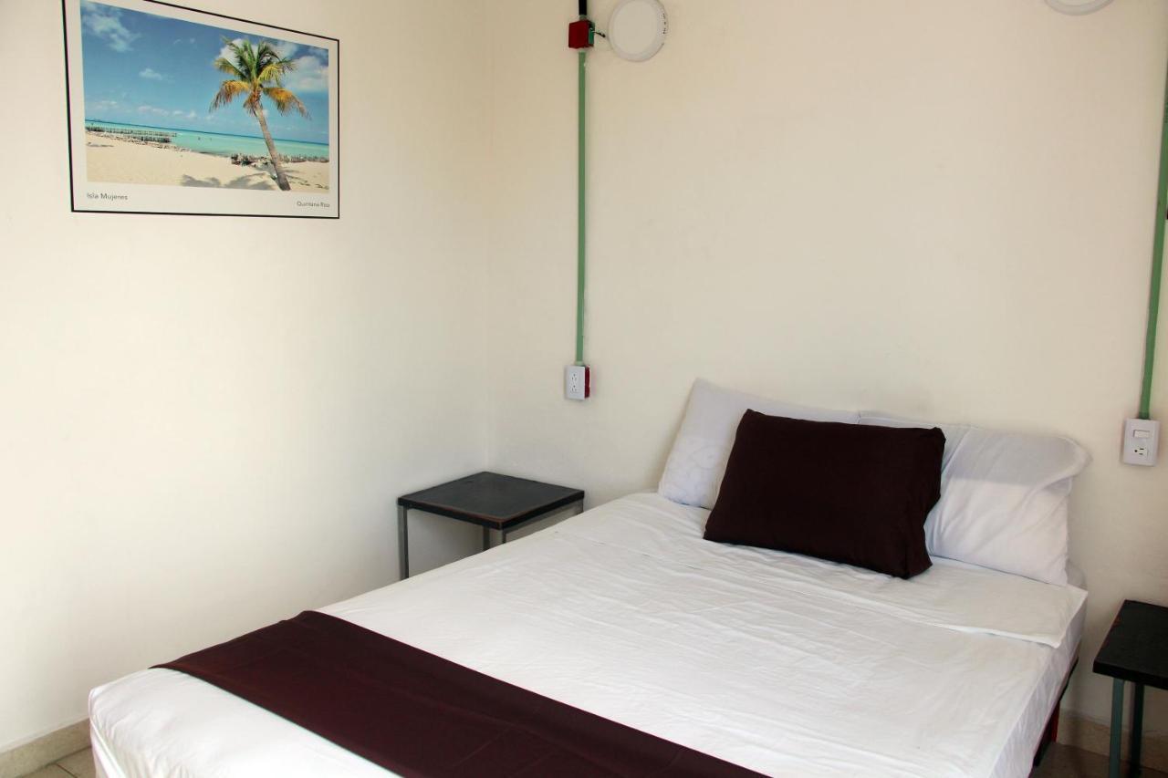 Hotel & Hostal Casa De Luz Cancun Bagian luar foto
